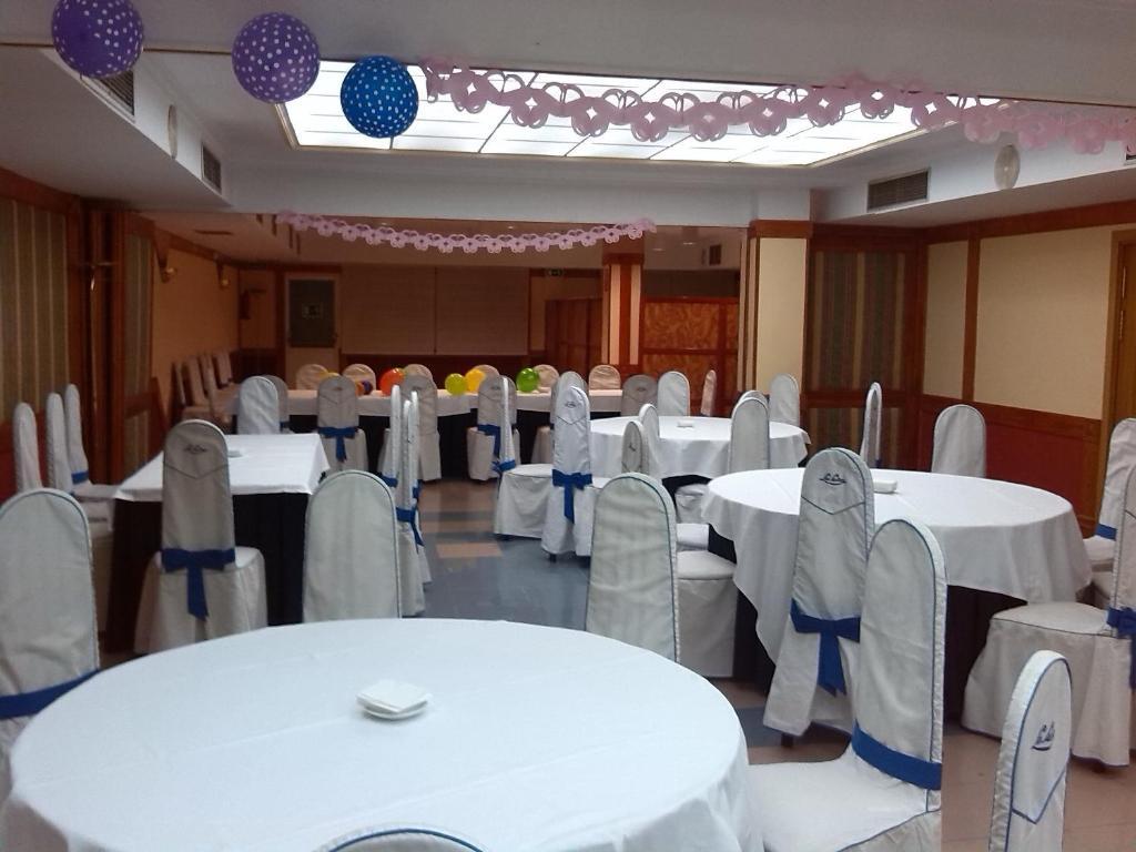 Hotel Azuqueca 아수케카데에나레스 외부 사진