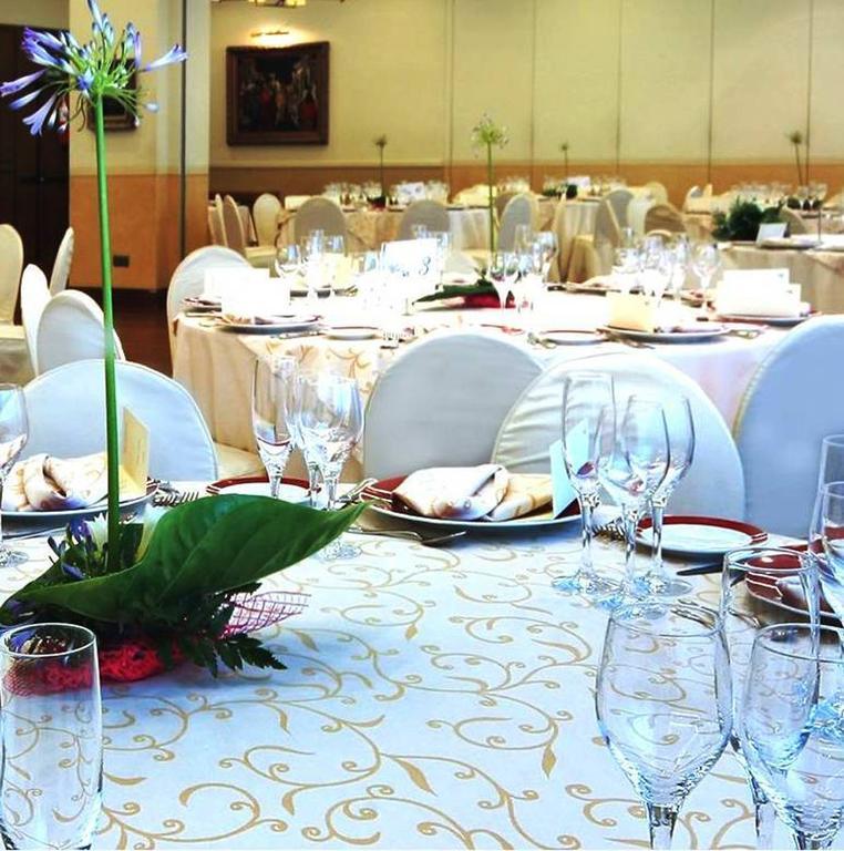 Hotel Azuqueca 아수케카데에나레스 레스토랑 사진