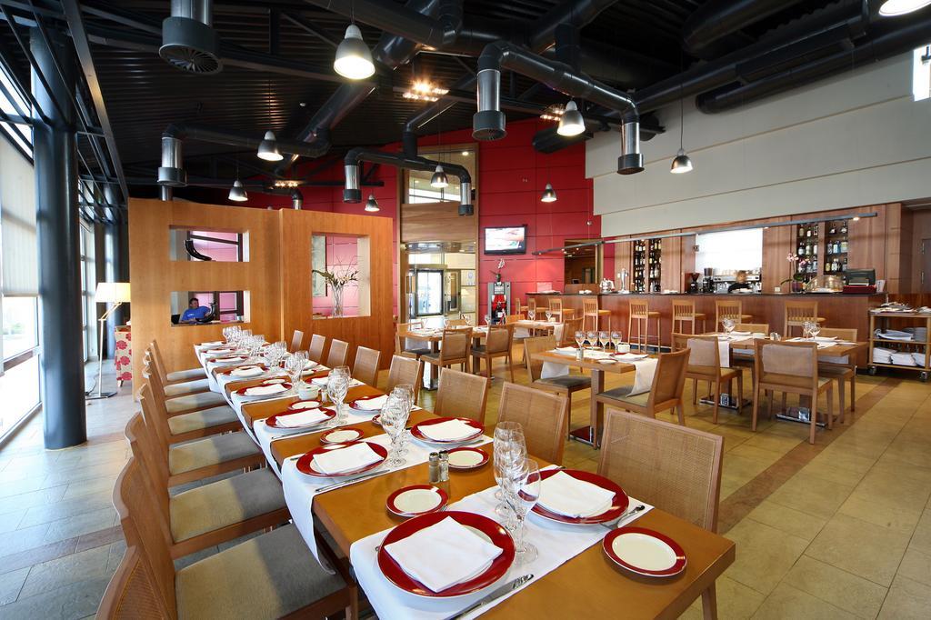 Hotel Azuqueca 아수케카데에나레스 외부 사진