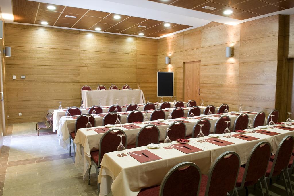 Hotel Azuqueca 아수케카데에나레스 사업 사진