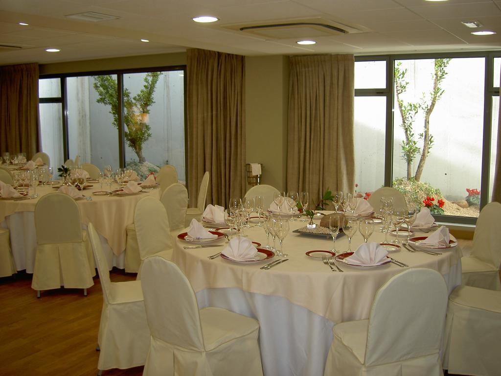 Hotel Azuqueca 아수케카데에나레스 외부 사진